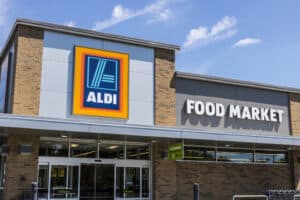is aldi cheaper than walmart