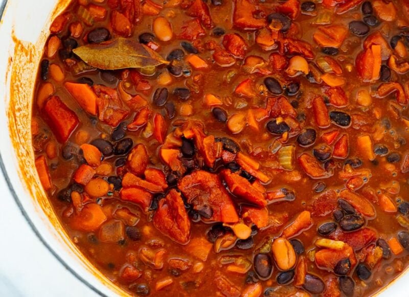 A hearty bowl of vegetarian chili filled with beans, tomatoes, and bold spices for a cozy, one-pot dinner.